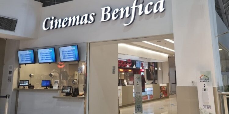 Shopping Benfica promove sessões gratuitas de cinema para crianças e adolescentes de instituições sociais