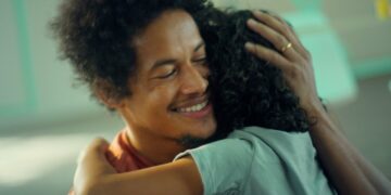 O Boticário convida pais para experimento social e propõe reflexão por meio da conexão entre pais e seus filhos