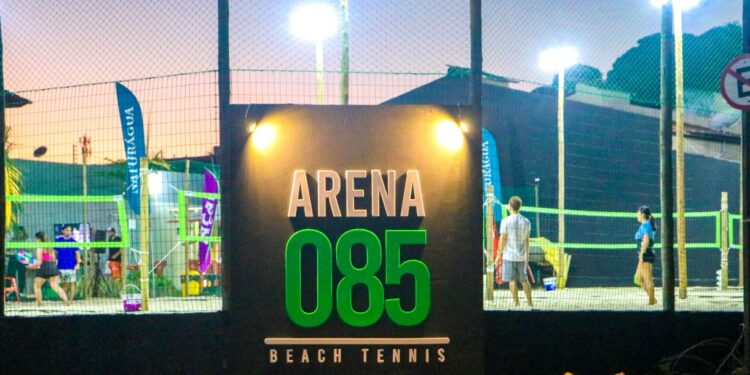 Arena 085 inaugura espaço de beach tennis em Fortaleza e realiza aulão especial de Dia dos Pais 