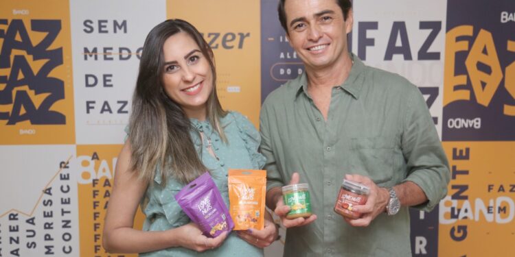 Do naming à Campanha, Bando cria campanha para a Love Nuts, nova marca de produtos da Usibras.