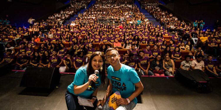 Protagonismo jovem e Cidadania em destaque no encerramento do Conexão Juventude no Teatro RioMar Fortaleza