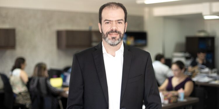 Terceirizar o setor de cobrança pode diminuir inadimplência de empresas