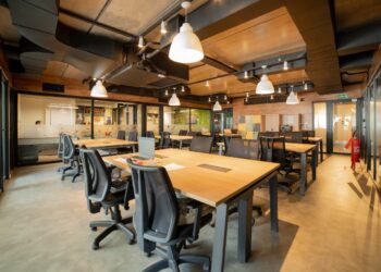 Hub Plural firma parceria inédita com o grupo global IWG para atender o volume da procura na região