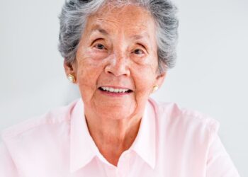 Dia do Idoso: atenção especializada é diferencial para promoção do bem-estar