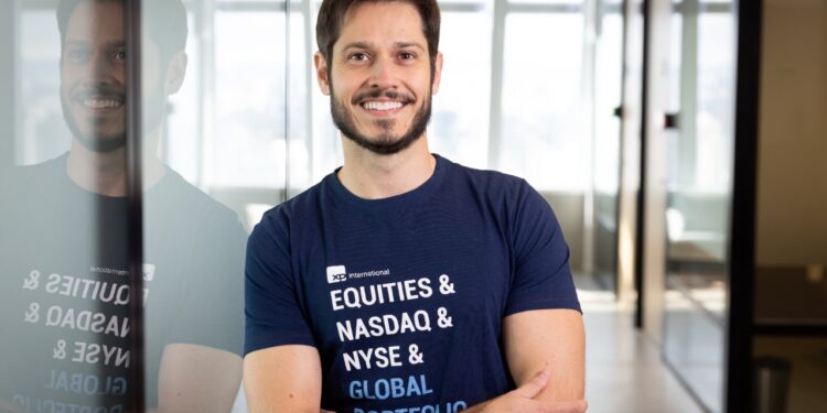 XP expande conta de investimentos internacional para 1 milhão de clientes