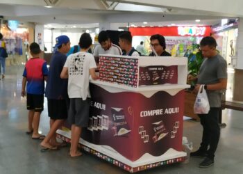 Shopping Benfica cria espaço interativo para troca de figurinhas da Copa do Mundo 