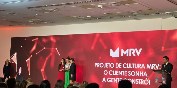 MRV se destaca em mais duas premiações com foco no relacionamento com o cliente
