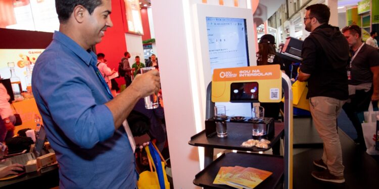 Sou Tech estreia na Equipotel destacando robôs para atendimento, delivery e hospitalidade