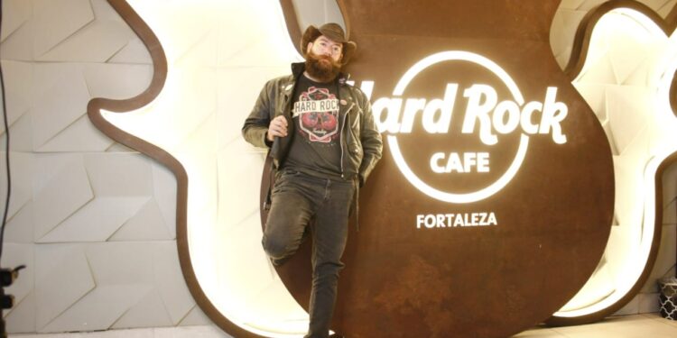 O estilo country vai invadir a Casa do Rock no Ceará com Vinny Fist
