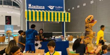 RioMar Fortaleza oferece espaço para compra e troca de álbum e figurinhas da Copa 2022