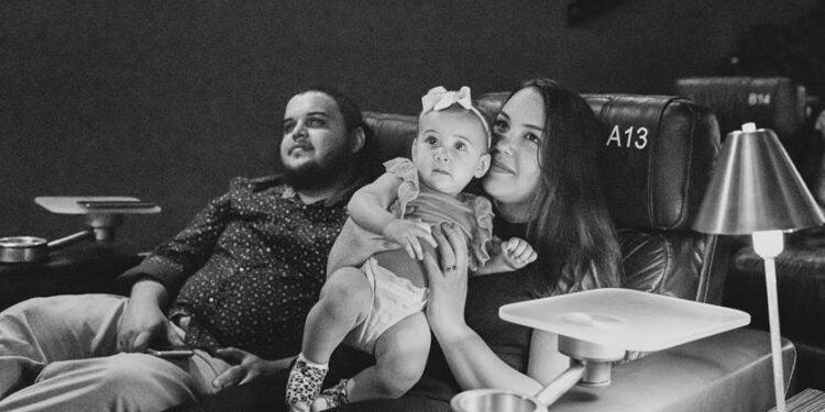 Sessão de cinema para famílias com bebês nos Shoppings RioMar neste mês de setembro