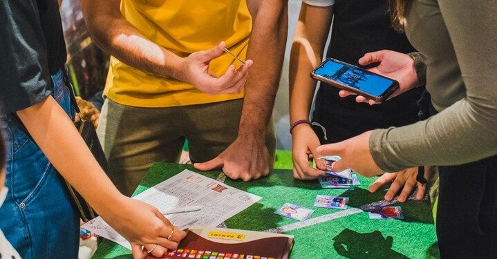 Mutirão para troca de figurinhas da Copa do Mundo nesse final de semana