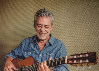 Chico Buarque em Fortaleza com sua turnê “Que tal um samba?” neste final de semana