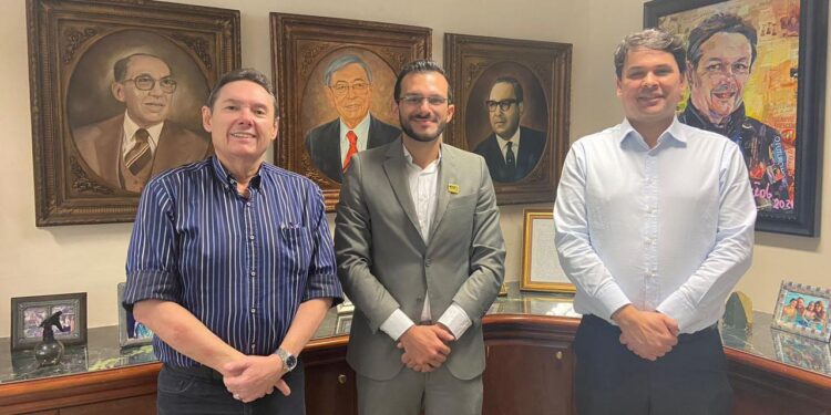 AJE Fortaleza promove encontro empresarial com Ivens Dias Júnior