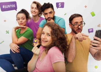 Com apoio da Fundação Sicredi, peça teatral #Juntos leva o teatro a diversas localidades brasileiras em turnê nacional