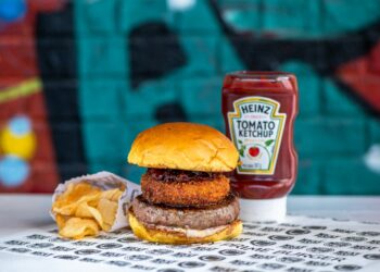 BURGER FEST CELEBRA 10 ANOS COM EDIÇÃO ESPECIAL DE 1 A 30 DE NOVEMBRO
