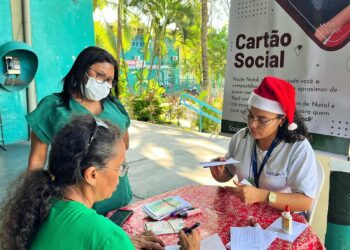 Passageiros dos terminais urbanos de Fortaleza podem enviar cartões de Natal para familiares e amigos de forma gratuita