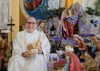 CELEBRAÇÃO DA LUZ, PRESIDIDA POR PADRE EUGÊNIO, ACONTECERÁ NO IMPRENSA FOOD SQUARE