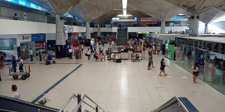 Empresas de ônibus ofertam 370 viagens extras na última semana do ano no Terminal Rodoviário Engenheiro João Tomé