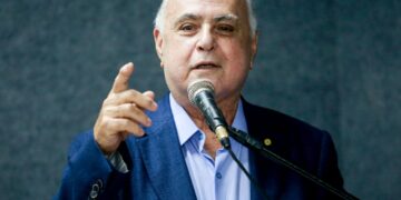 Prefeitura de Maracanaú antecipa segunda parcela do 13º salário para 10 de dezembro