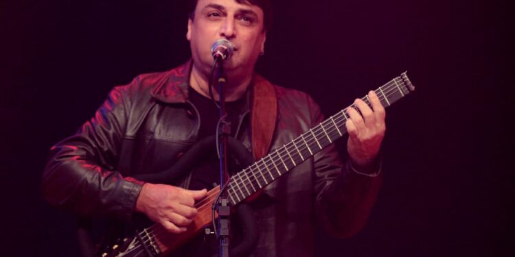 PAULO FAÇANHA FAZ SHOW NO CANTINHO DO FRANGO NESTA SEXTA-FEIRA (23) 