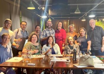 Victor Costa participa de curso de sommelier profissional