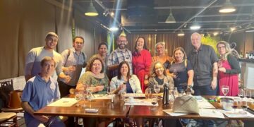 Victor Costa participa de curso de sommelier profissional