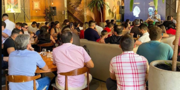 CDL Jovem Fortaleza recebe o empresário Carlos Fortes em seu primeiro ”Almoço Empresarial” do ano