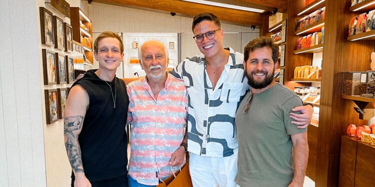 Marcos Lessa encontra Roberto Menescal em visita ao Rio de Janeiro