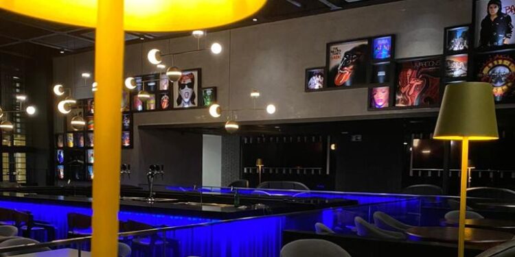 Coco Bambu Iguatemi terá programação especial para o Carnaval 2023