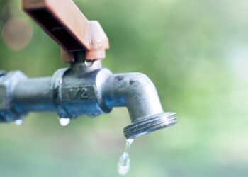 Reajuste na conta de água acende o alerta para o consumo consciente nos condomínios.