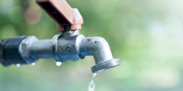 Reajuste na conta de água acende o alerta para o consumo consciente nos condomínios.