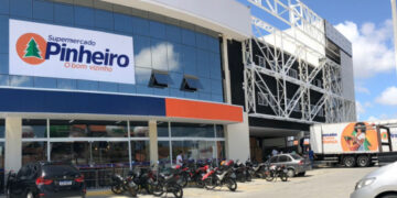 Supermercado Pinheiro Aquiraz celebra primeiro ano de atividades com programação festiva para clientes