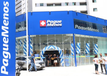 Pague Menos inaugura sua própria casa de vidro