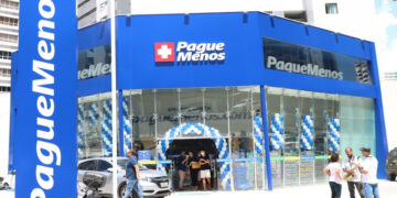 Pague Menos inaugura sua própria casa de vidro