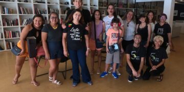 Associação Fortaleza Azul (FAZ) leva crianças e adolescentes autistas para o Museu da Fotografia Fortaleza 