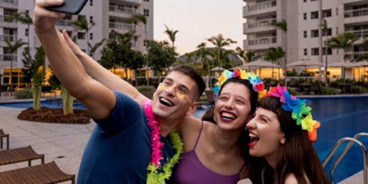 Grupo Atitude elenca dicas para evitar problemas com a segurança em condomínios durante o Carnaval.