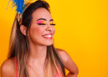 FAÇA VOCÊ MESMO: LOOK PARA O CARNAVAL