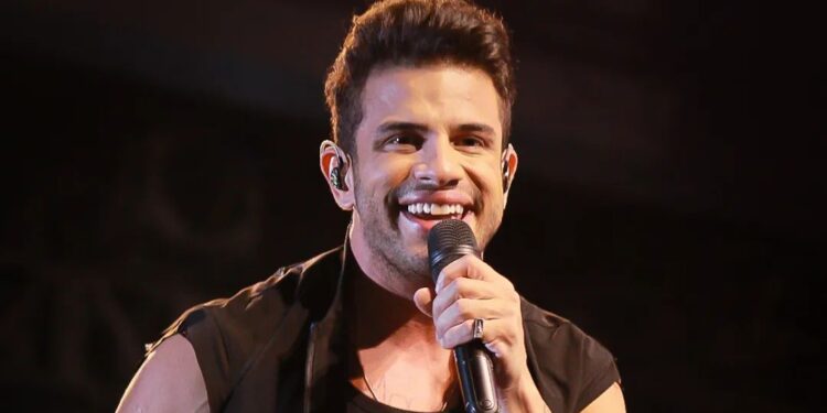 Ávine Vinny lança novo CD  com faixas inéditas e regravações