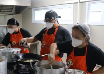 Escola de Gastronomia Social participa do Banquetaço 2023, movimento nacional em defesa do direito humano à alimentação adequada e saudável