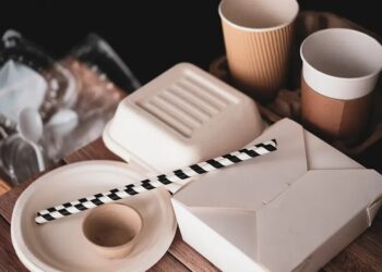 iFood reduz cerca de 130 toneladas de plástico geradas pelo delivery mensalmente