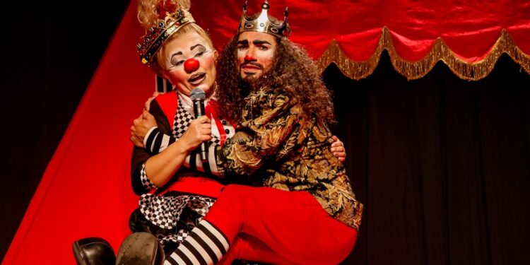 Projeto de ocupação leva espetáculos e oficinas ao Teatro Dorian Sampaio, em Maracanaú 