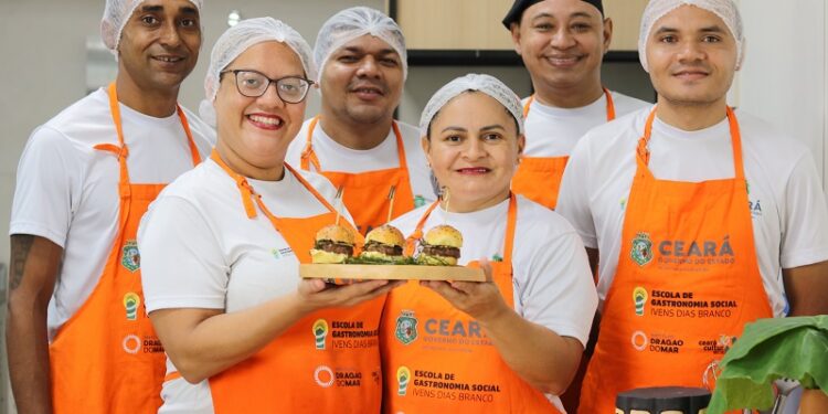 Estudantes da Escola de Gastronomia Social apresentam receitas autorais em conclusão de curso