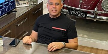 Carros seminovos perdem valor e preços devem cair mais nos próximos meses, diz pesquisa