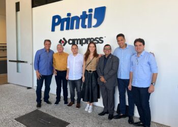 Sindgrafica-CE realiza missão empresarial com associados
