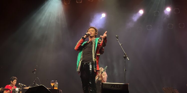 Silvero Pereira e Tiago Santineli são atrações do Theatro Via Sul neste final de semana