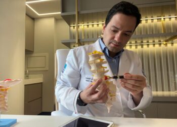 Hérnia de disco limita atividades da pessoa e gera dor, alerta especialista