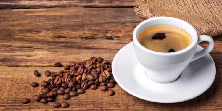 Supermercado Guará dá dicas sobre os benefícios e cuidados do consumo de café