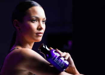 Desperte seu lado intenso: com direção de Giovanni Bianco, top model  Laís Ribeiro protagoniza filme do novo Nativa SPA Orquídea Noire