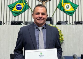 Presidente da ACESU é homenageado em celebração dos 297 anos de Fortaleza